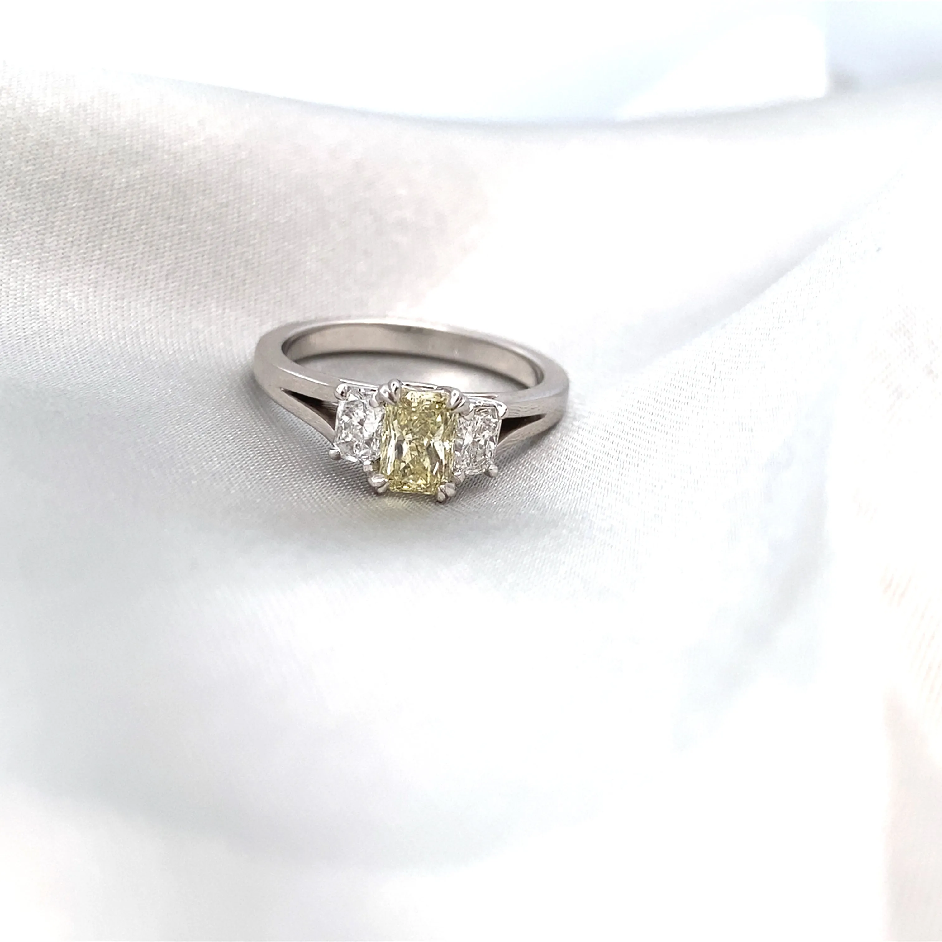 18ct White Gold 1.14ct White & Yellow Diamond Trilogy Ring