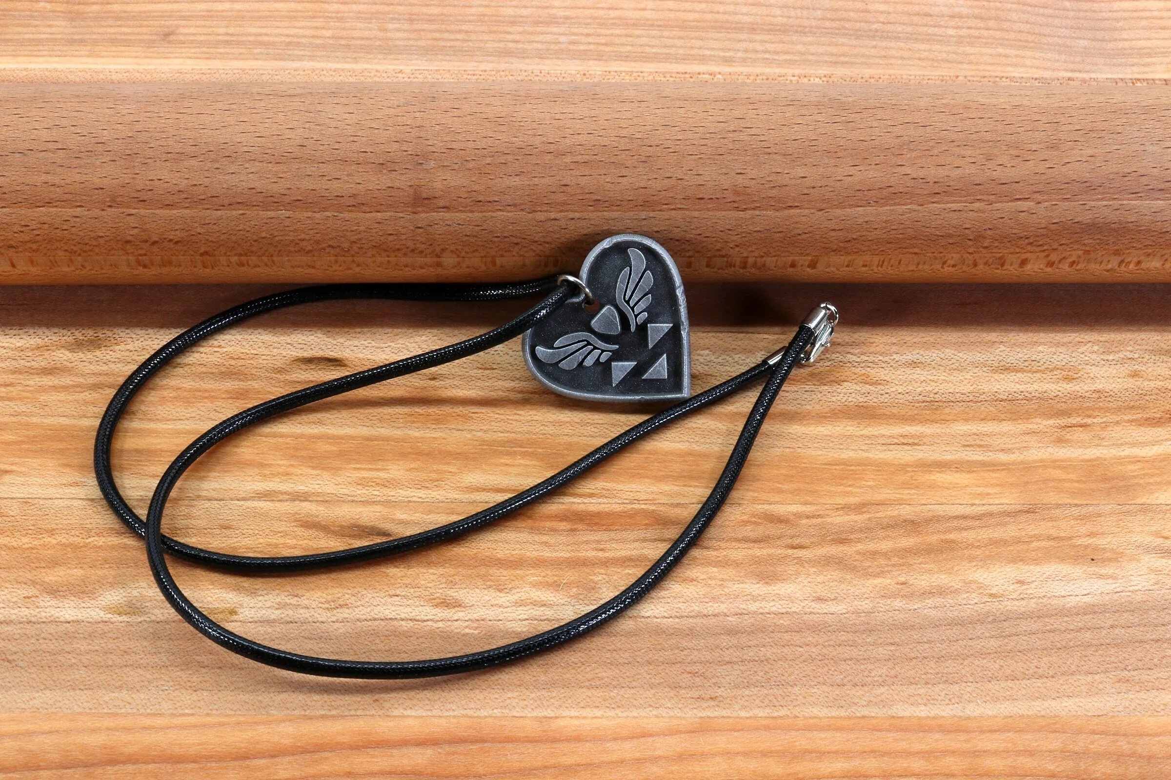 Deltarune Heart Symbol Keychain / Necklace - Deltarune