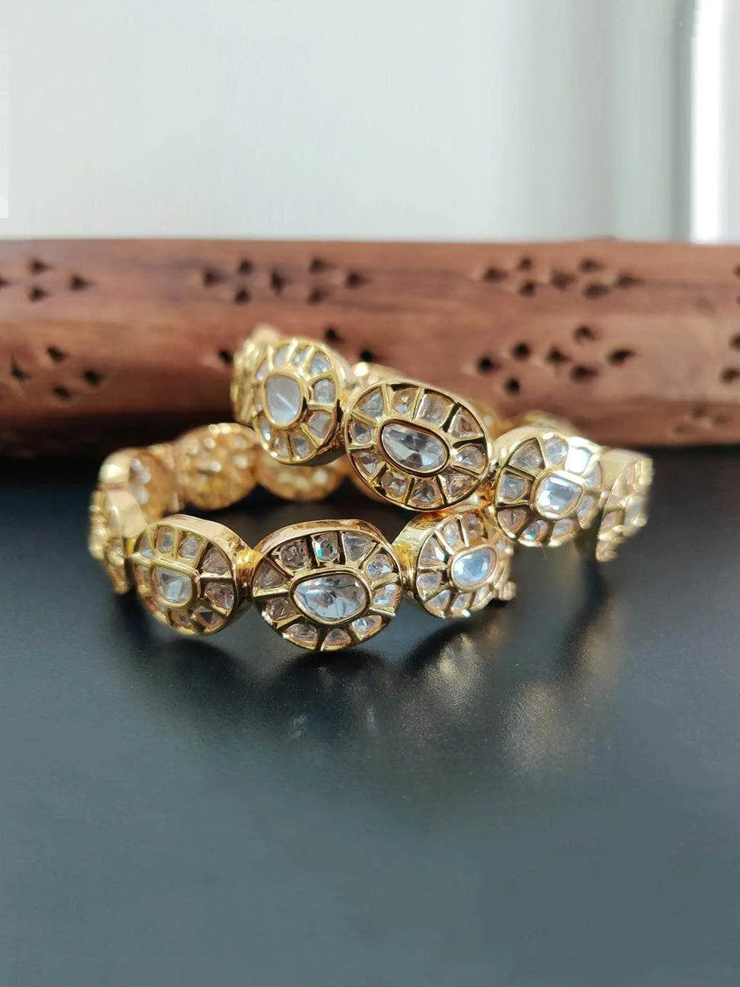 Golden Textured Polki Kundan Bangle