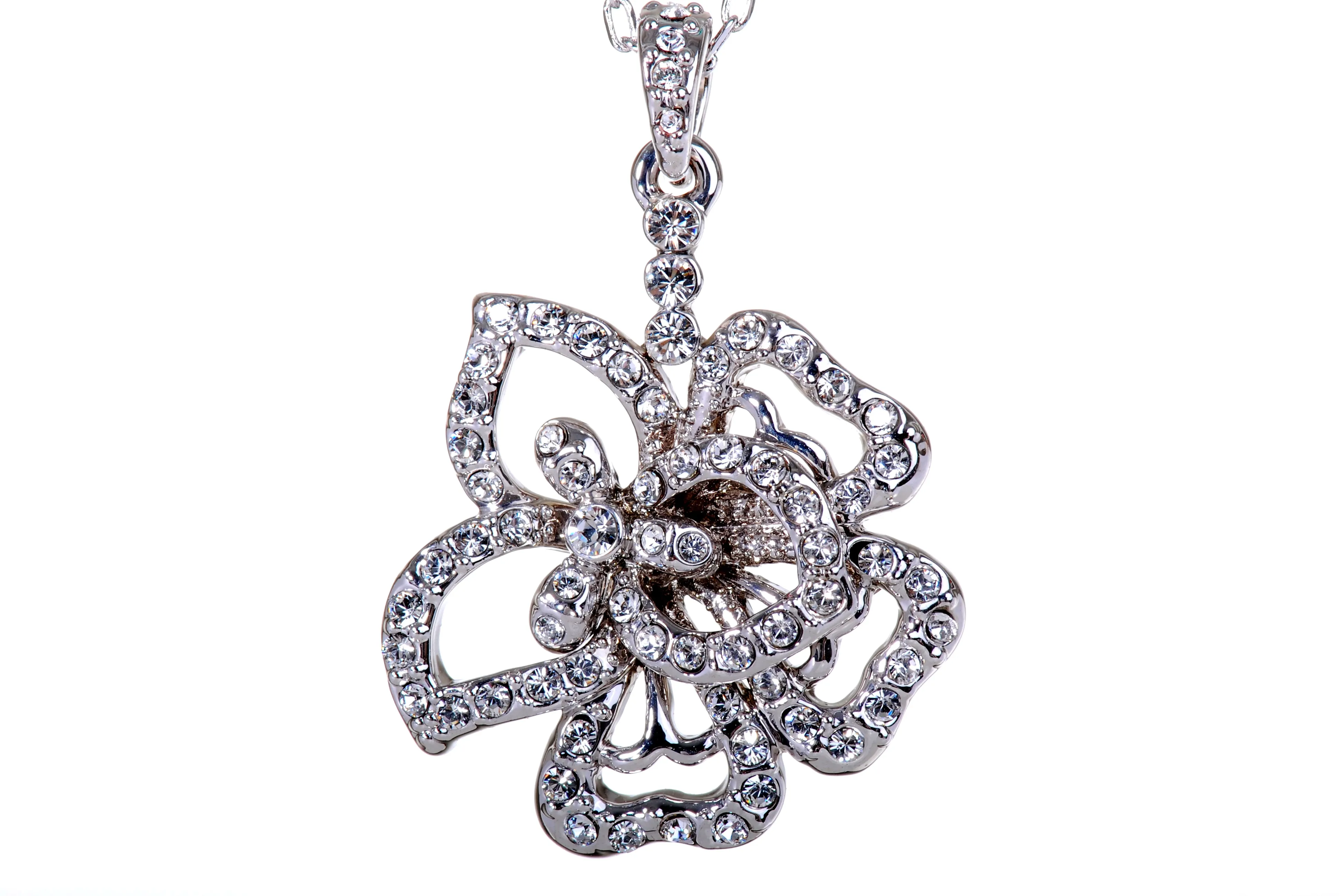 N7111 Flower Swarovski Elements Crystal Pendant Necklace in Rhodium Plating