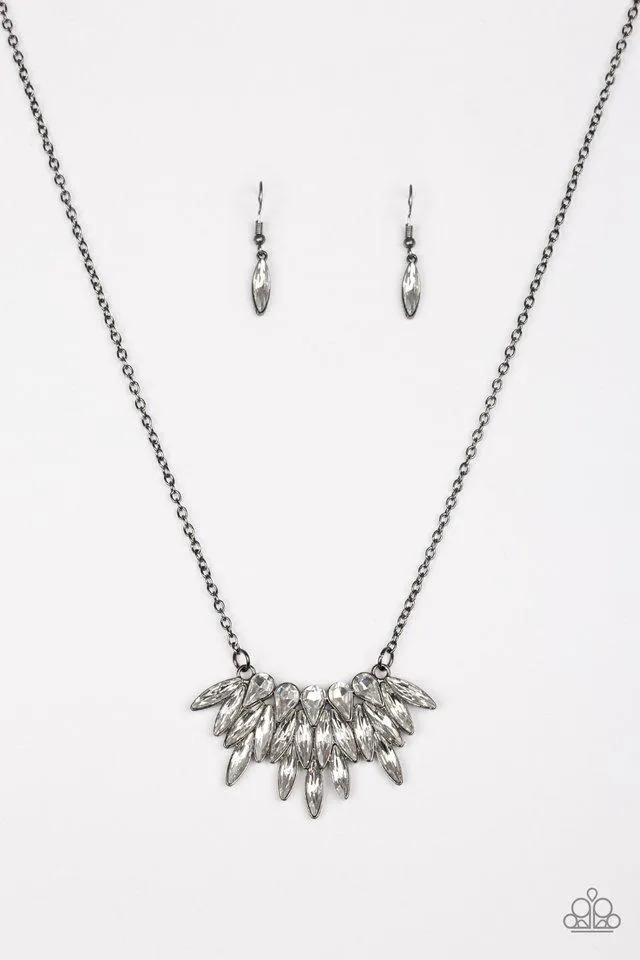 Paparazzi Necklace - Crowning Moment - Black