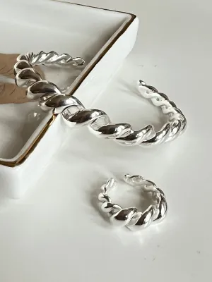 Twist rope bangle